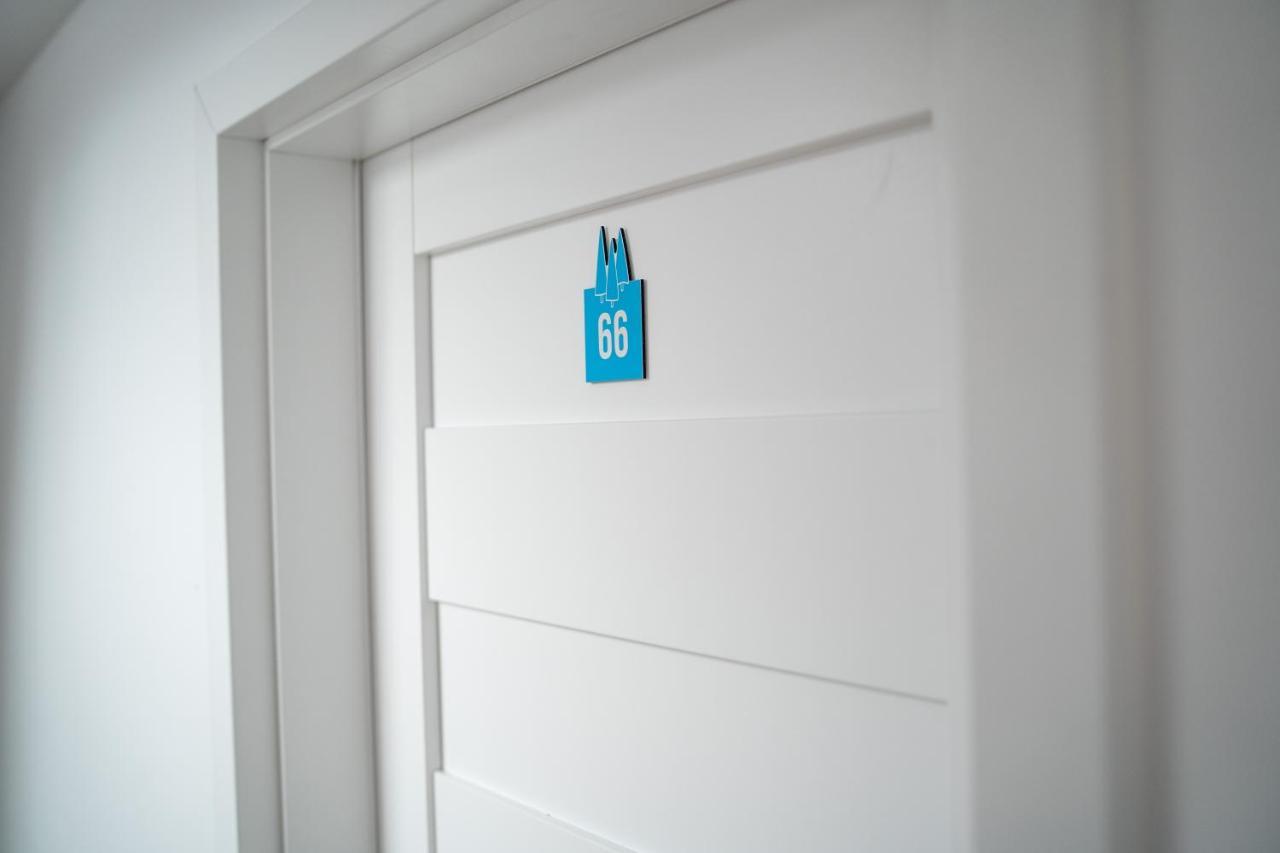 Pod Cyprysami - Surf & Family Resort Jastarnia Kültér fotó